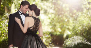 Açık Alan Düğünlerde Hangi Elbiseler Tercih Edilmelidir?